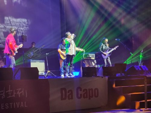 한자리에 모인 록의 전설들