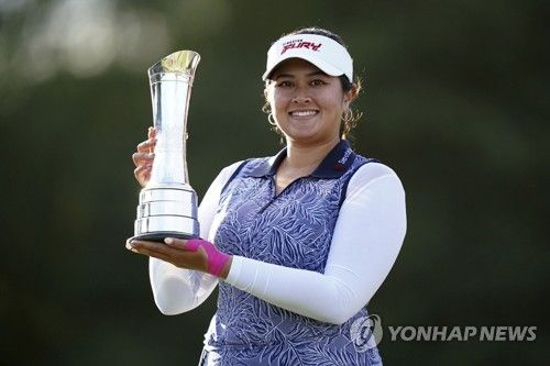 우승자 릴리아 부