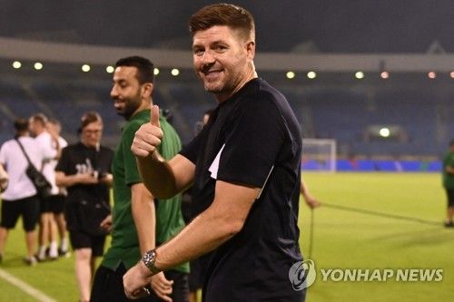 스티븐 제라드 알에티파크 감독