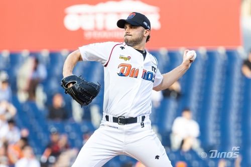 데뷔전을 치르는 탤리