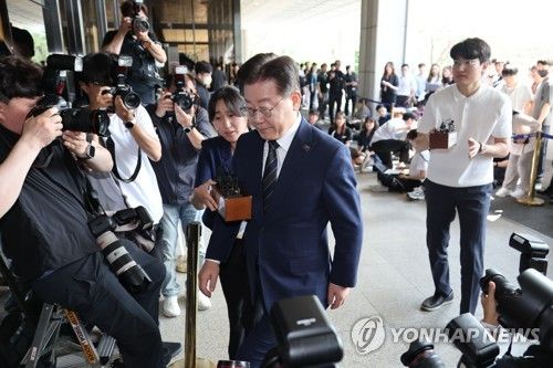 당대표로서 네번째 검찰 출석