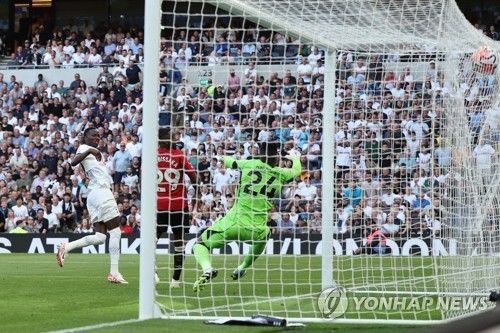 사르의 결승골 장면