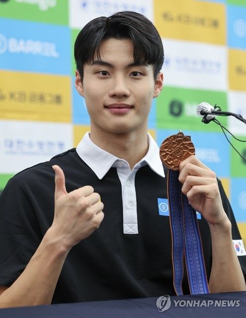 황선우 '항저우에서도 메달 꼭'