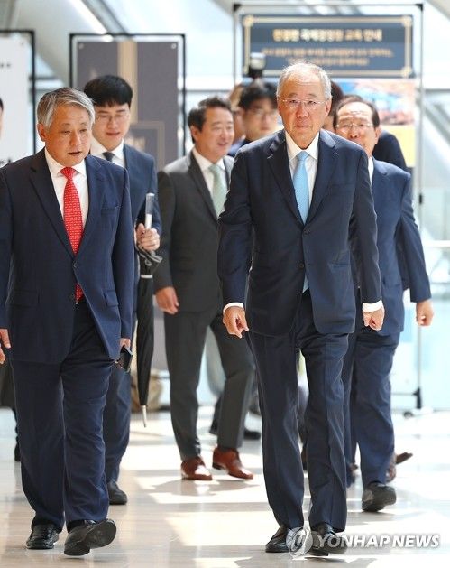 류진 풍산그룹 회장, 전경련 임시총회 참석