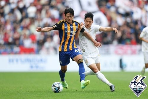 5월 14일 울산과 서울의 경기 모습