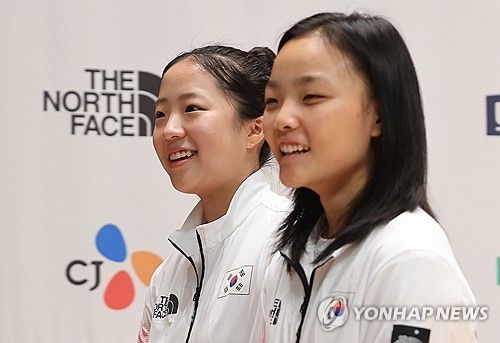 밝은 표정의 신유빈-서채현