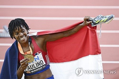 파울리노, 여자 400ｍ 우승