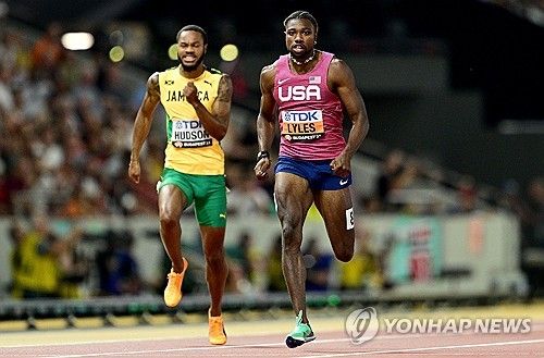 눈에 유리 파편을 맞고 뛴 허드슨