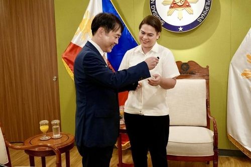 이상화 주필리핀 한국대사에게 감사의 뜻을 전하는 사라 두테르테 필리핀 부통령 