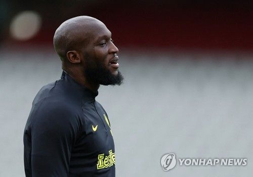 AS로마 임대 이적을 떠나는 로멜로 루카쿠