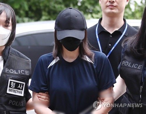 신생아 딸 텃밭 암매장해 살해한 엄마 구속심사