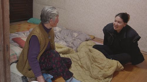 다큐멘터리 '물꽃의 전설' 속 해녀 채지애 씨와 현순직 할머니