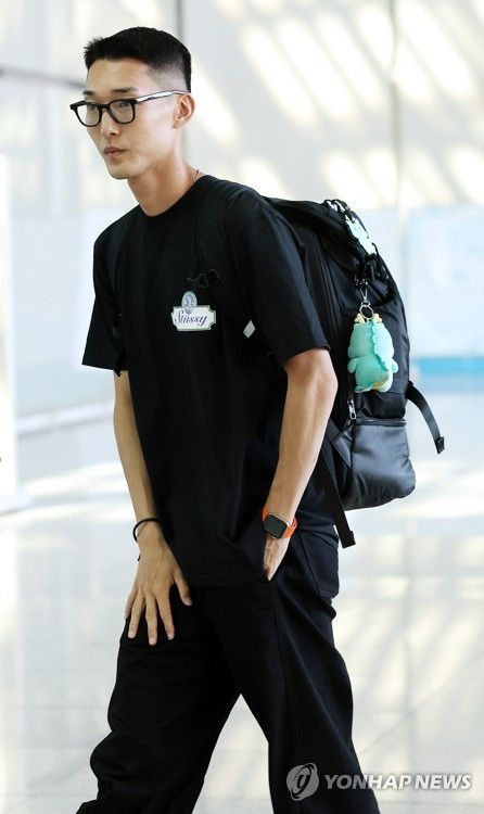 출국하는 우상혁