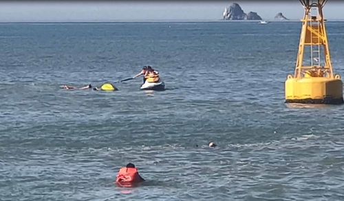 부산 해경, 이안류 휩쓸린 2명 구조