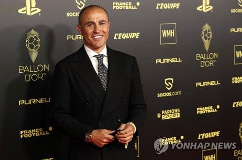 2021년 발롱도르 시상식 참석한 칸나바로