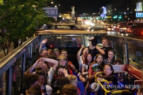 서울 온 잼버리 영국 대원들, 첫 일정은 시티투어버스