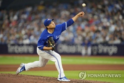 공 던지는 류현진