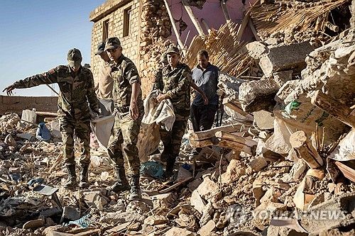 모로코 강진으로 무너진 집