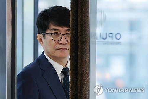 인사청문회 준비 사무실로 출근하는 이균용 대법원장 후보자