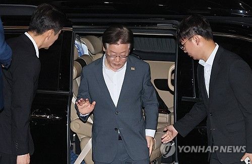국회 도착한 이재명