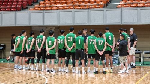 김주성 감독과 선수들