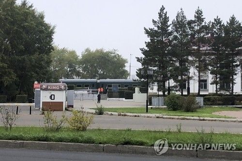 러 하바롭스크주 기차역 도착한 김정은 전용열차