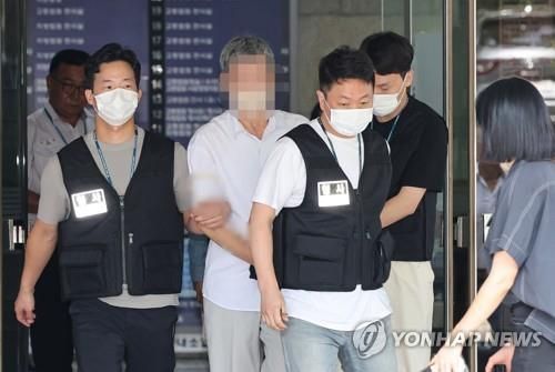 구속 전 피의자 심문 마친 목사 천모씨