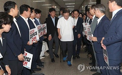 이재명 대표와 의원들