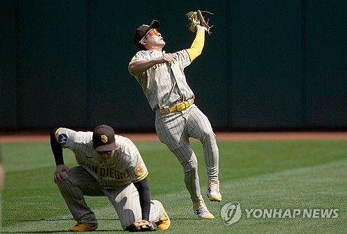 최지만(왼쪽)과 김하성