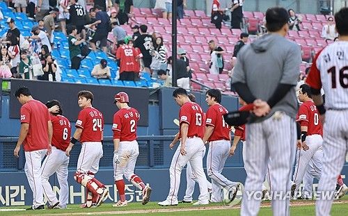 SSG 아쉬운 DH 1차전 패배