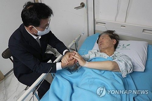 대화 나누는 이재명 대표·박광온 원내대표