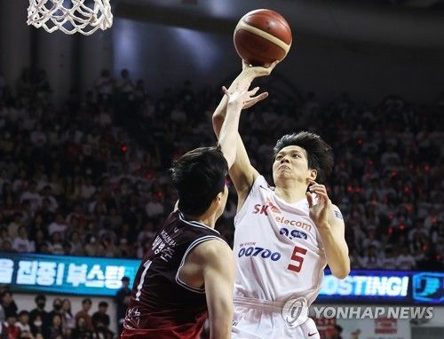 슛하는 김선형