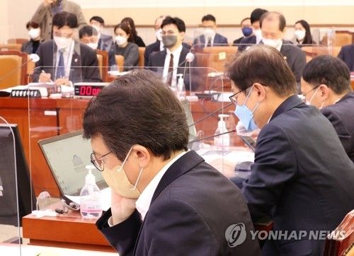 법사위 참석한 한동훈 장관과 김의겸 의원