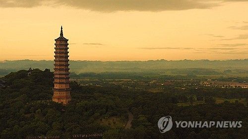아세안 관광 홍보 영상 중 '베트남 바이딘 사원' 스틸컷