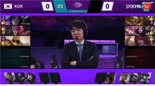 밴픽 지시하는 김정균 감독