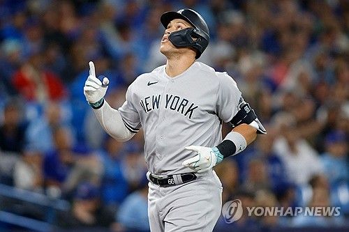 홈런 두 방을 터트린 에런 저지