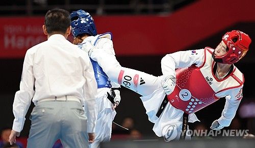 공격하는 이다빈