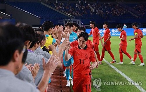 승리를 준비하는 하이파이브