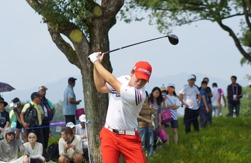 장유빈의 2라운드 경기 모습. 