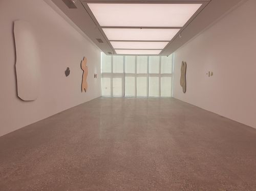 (대구=연합뉴스) 황희경 기자 = 이미 크뇌벨 작품이 전시된 리안갤러리 대구 신관 2층 전시장 모습. 2023. 9.3. zitrone@yna.co.kr 