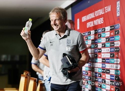 기자회견 마친 클린스만 감독