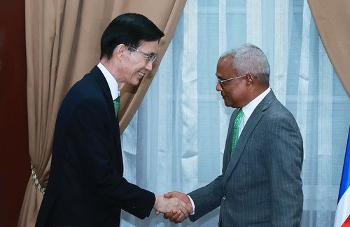 카보베르데 대통령 예방하는 방문규 산업장관