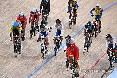 신동인과 김유로