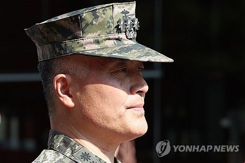 군사법정으로 향하는 박정훈 전 해병대 수사단장