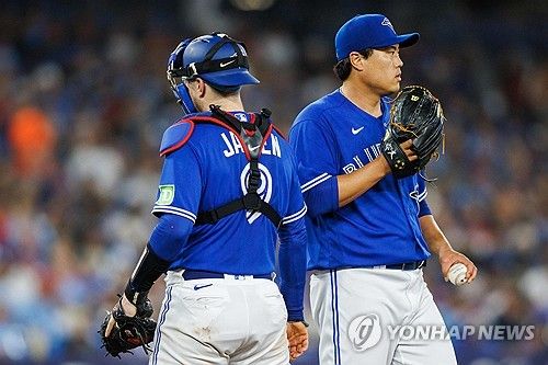 토론토 류현진(오른쪽)과 단짝 대니 잰슨