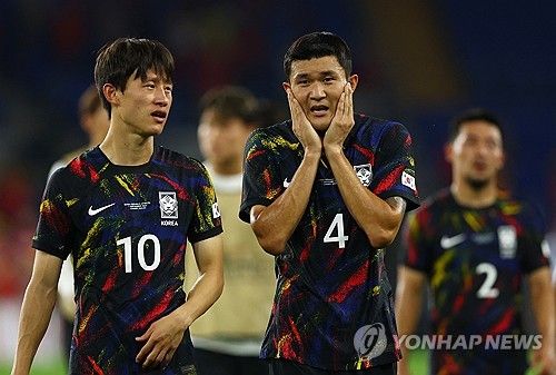 이재성(왼쪽)과 김민재
