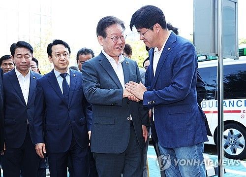 수원지검 도착한 이재명 대표