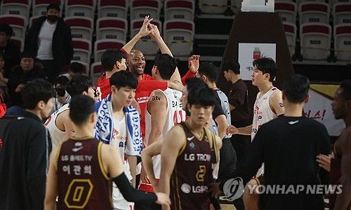 SK, LG 상대로 64대 57 역전승
