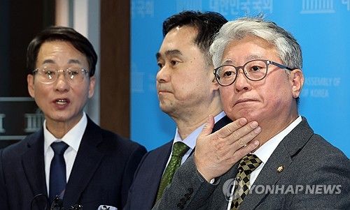 한명 빠진 원칙과 상식