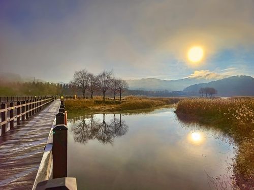 파로호 습지에서 바라본 안개 일출 [사진/백승렬 기자]